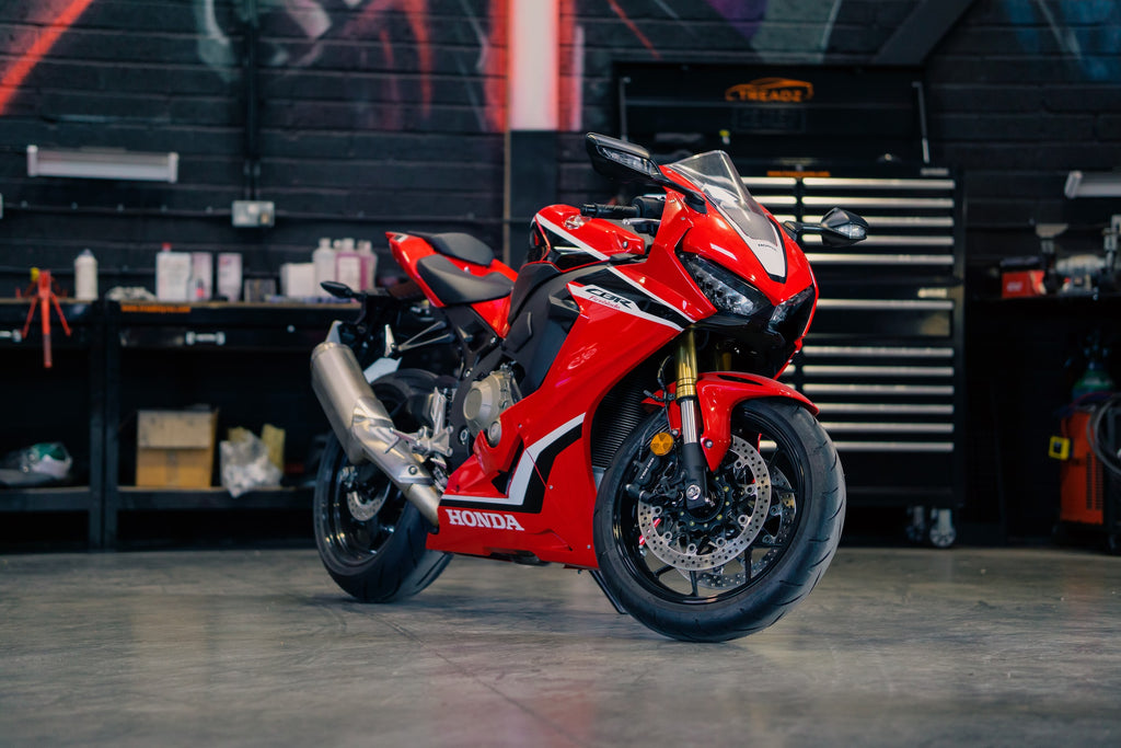 【新手上路】未出車先跌錢?嚴選新車落地必買配件,大大提升出車體驗!